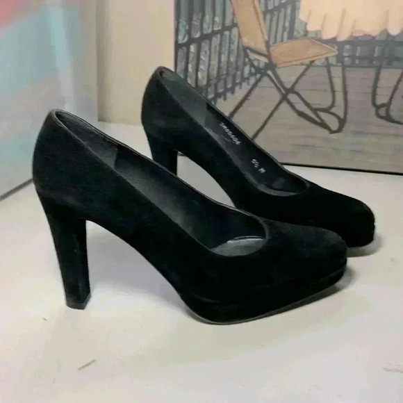 Stewart Weitzman  black suede heels - Picture 1 of 8